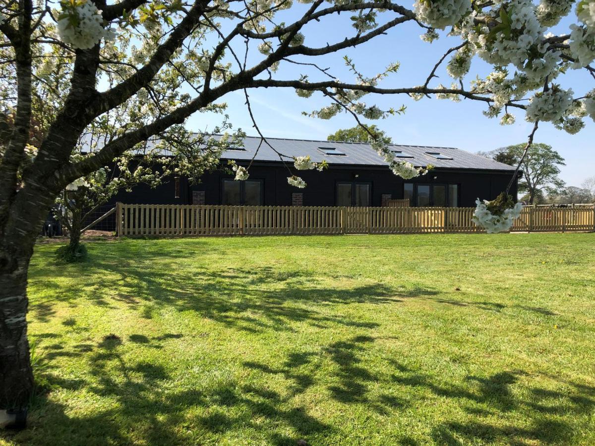 1 Barn Cottages 惠特彻奇 外观 照片